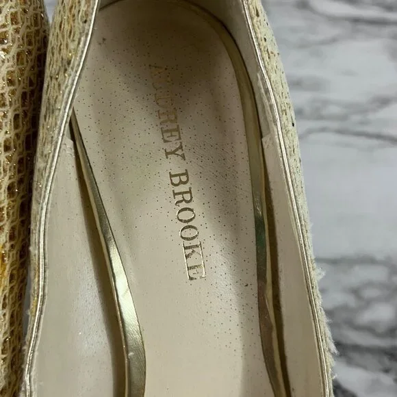 AUDREY Brook Peep Toe Heels Quillan Gold Cross Stitch size 9.5 - Picture 4 of 13